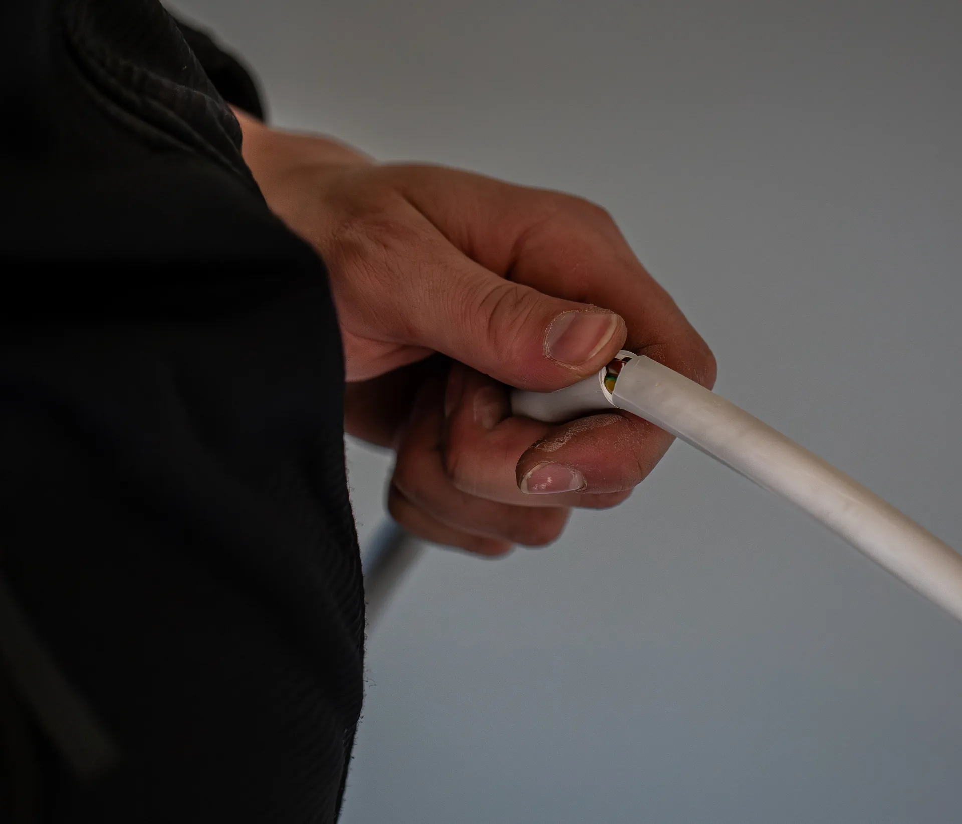 Elektriker renoverer el-installation i lejlighed, Lundberg & Christensen København