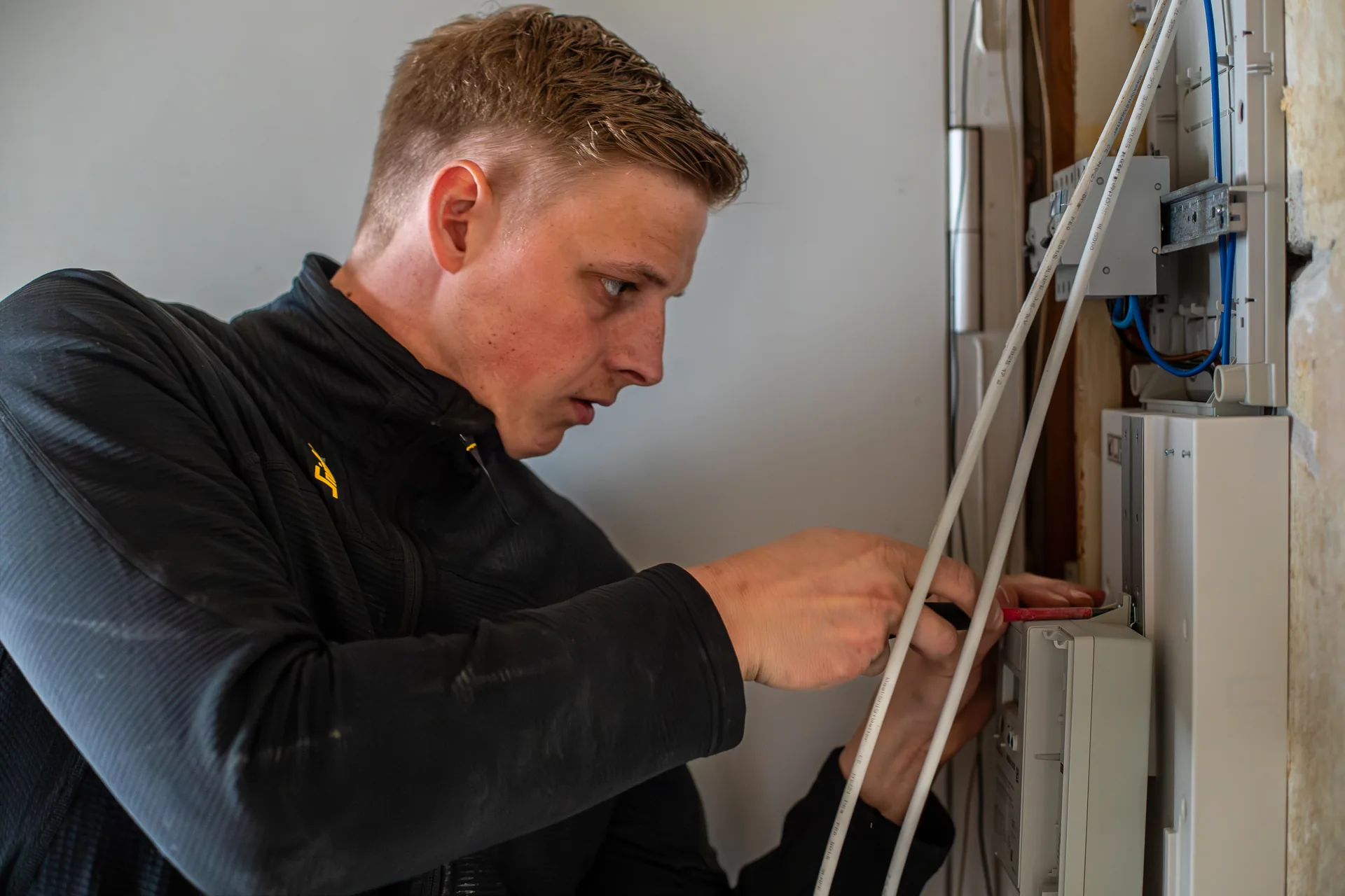 Elektriker udfører el-renovering af bolig, Lundberg & Christensen København